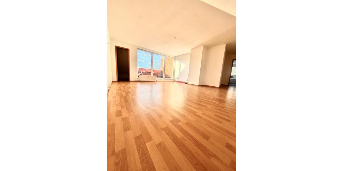 Dachgeschoßwohnung Essen Stadtbezirk III - 2 Zimmer, 73 m&sup2;, 138.000&euro; | Angebot:24840852