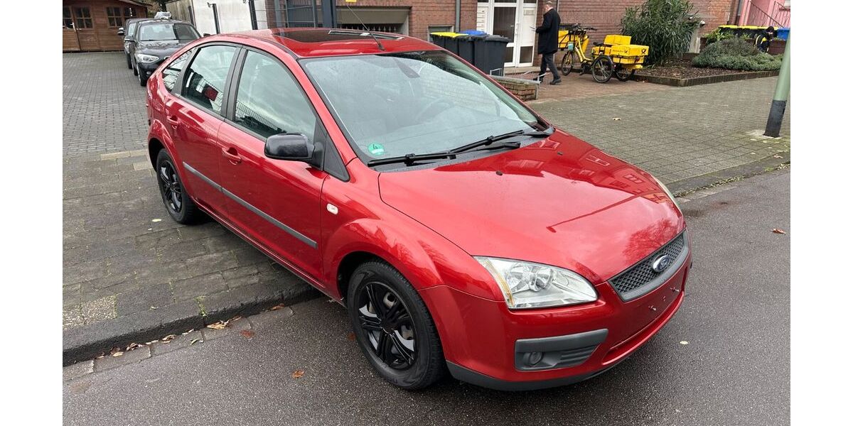 Ford Focus 141.000 km 2.399 &euro; Duisburg 47226