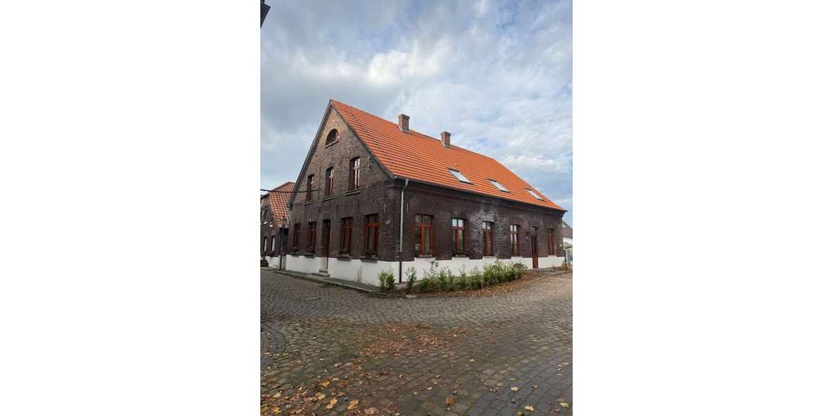Wohnung zum Mieten in Hünxe-Krudenburg 1.947,94 € 140.14 m² 5 zimmer
