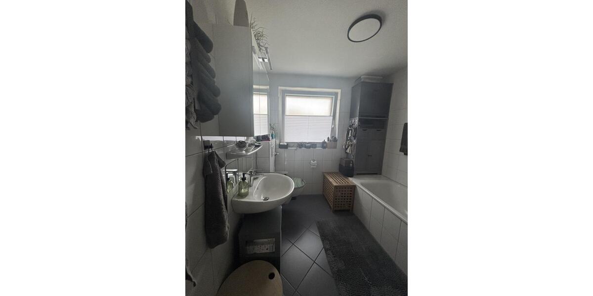 Etagenwohnung Voerde (Niederrhein) - 4.5 Zimmer, 72 m&sup2;, 576&euro; | Angebot:25563147