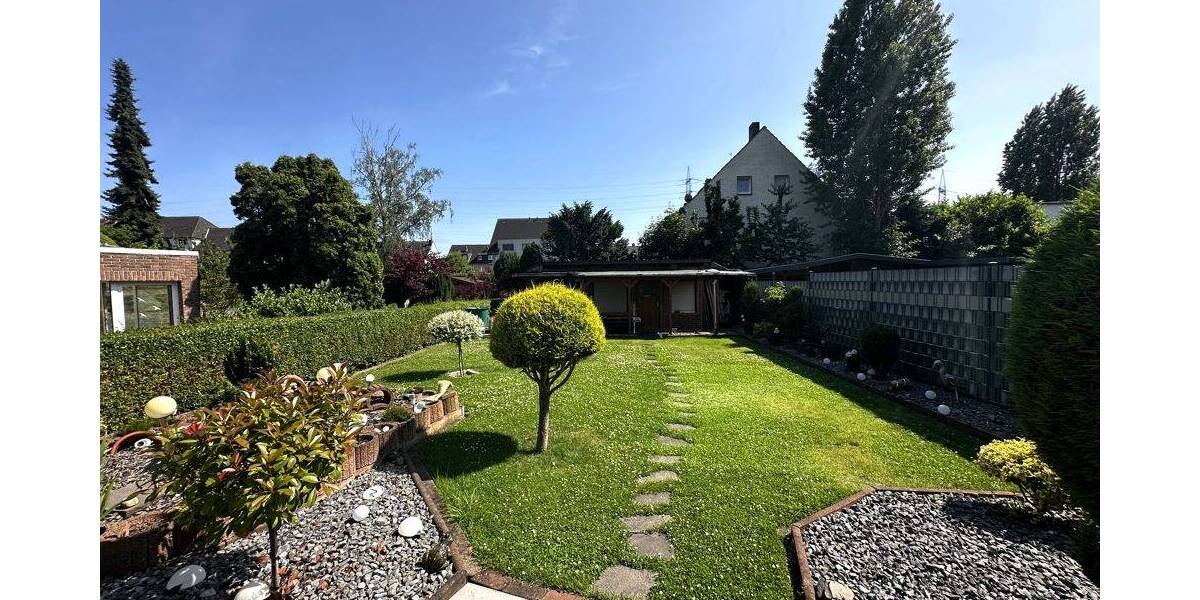 Doppelhaushälfte mit großem Garten und Garage in Essen-Karnap! 6 zimmer