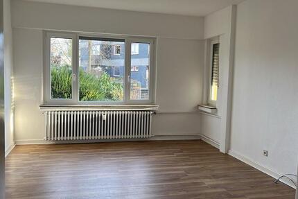 Mülheim, Kluse 48 am Waldrand und doch zentrale Lage und schöner Garten 4 zimmer