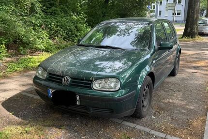 VW Golf 389.000 km 790 &euro; Oberhausen 46119