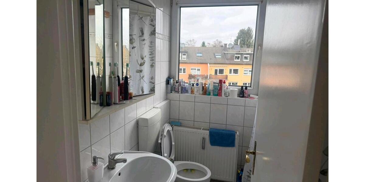 Helle DG Wohnung in Heven KM 550€ 2.5 zimmer