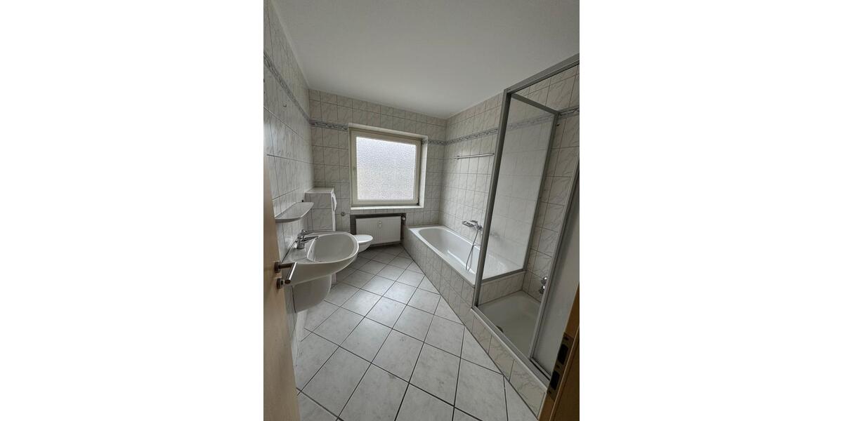 Etagenwohnung Moers Rheinkamp - 4 Zimmer, 95 m&sup2;, 890&euro; | Angebot:25616652