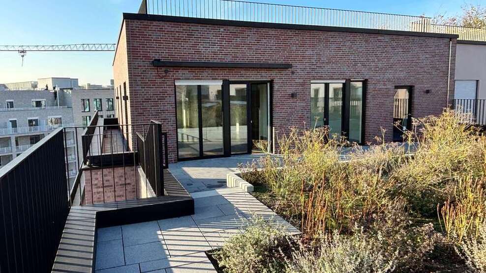 Wohnung zum Mieten in Düsseldorf 3.100 € 128.41 m²
