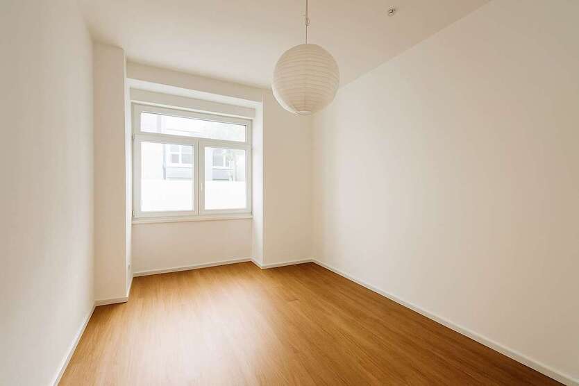Wohnung zum Kaufen in Düsseldorf 205.900 € 49.9 m² 2 zimmer
