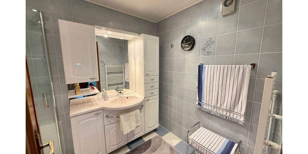 Grünes Paradies in exklusiver Siedlung - Top gepflegter Reihenbungalow in Feldrandlage! 5 zimmer