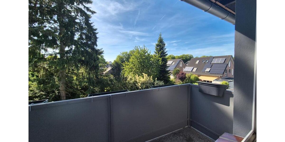 Dachgeschoßwohnung Duisburg Essenberg - 3 Zimmer, 68 m&sup2;, 760&euro; | Angebot:26702250
