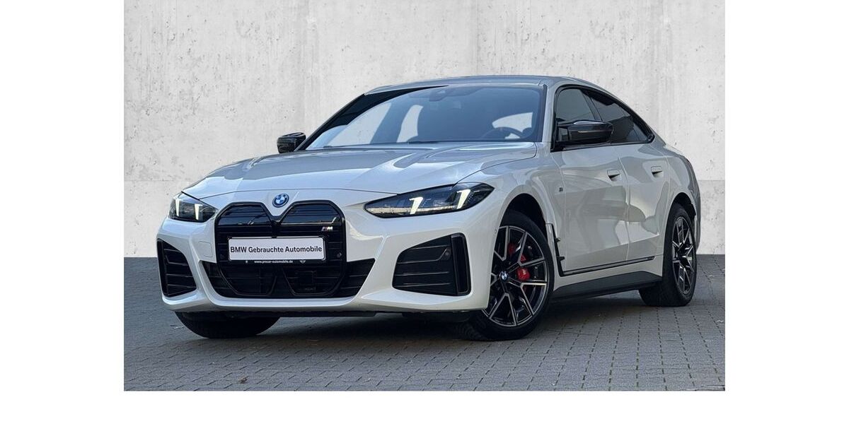 BMW i4 11.270 km 54.390 &euro; Wuppertal 42117