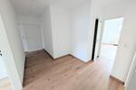 **Einziehen und wohlfühlen! +Balkon + modernes Tageslichtbad +Laminat +Gäste-WC** zimmer