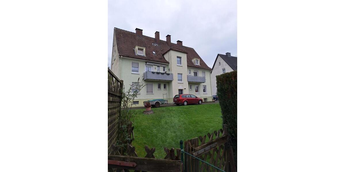 Provisionsfrei* Mit Gartenteil + Stellplatz! Gemütl. DG-Wo, sofort bezugsfrei! 2.5 zimmer