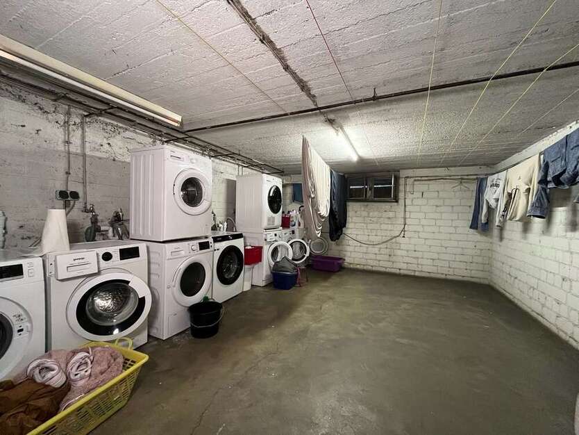 ?Paket aus 6 ETW mit Balkonen & Tiefgaragenstellplatz Kapitalanlage in Bochum: Ihre Renditechance? 18 zimmer