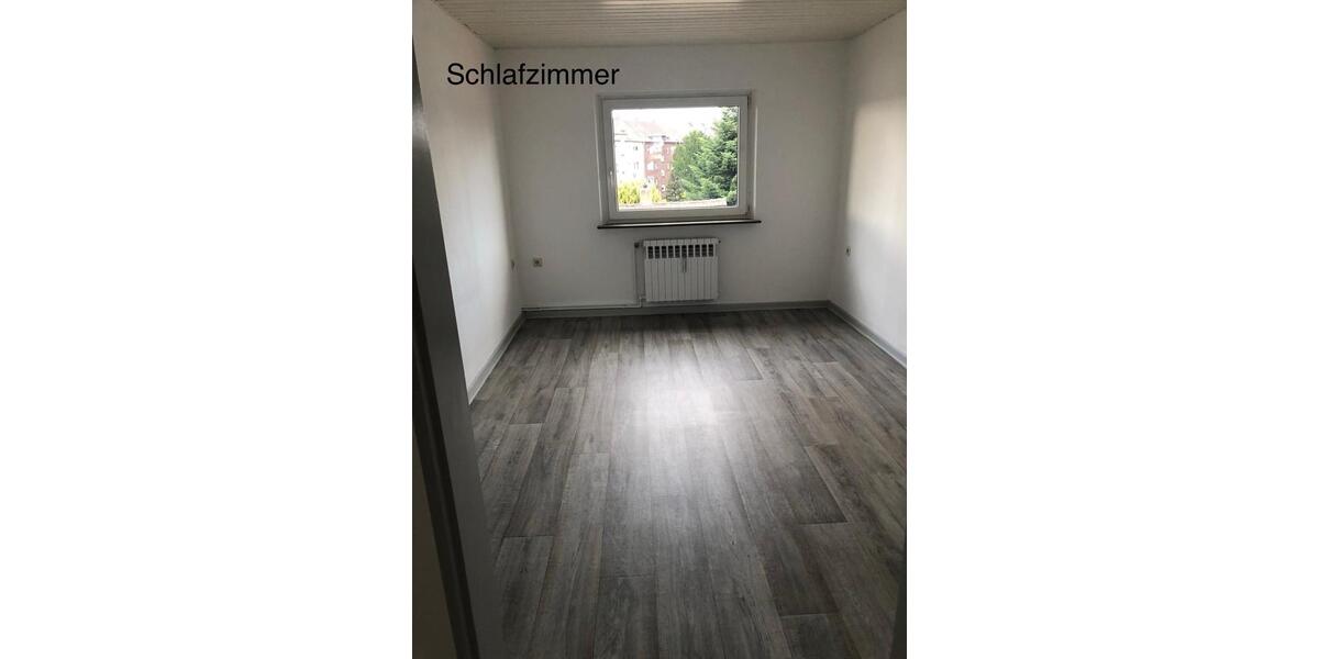 Dachgeschoßwohnung Mülheim an der Ruhr Rechtsruhr-Nord - 2.5 Zimmer, 70 m&sup2;, 590&euro; | Angebot:25656508