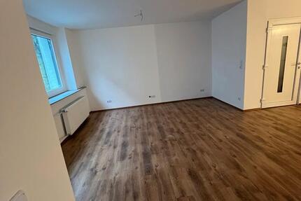 Erstbezug nach Sanierung: Moderne 3-Zimmer Wohnung mit Garten 3 zimmer