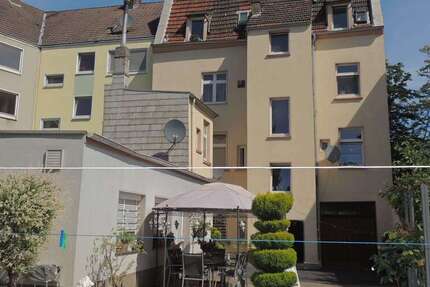 Haus zum Kaufen in Essen 599.000 € 410 m² 14 zimmer