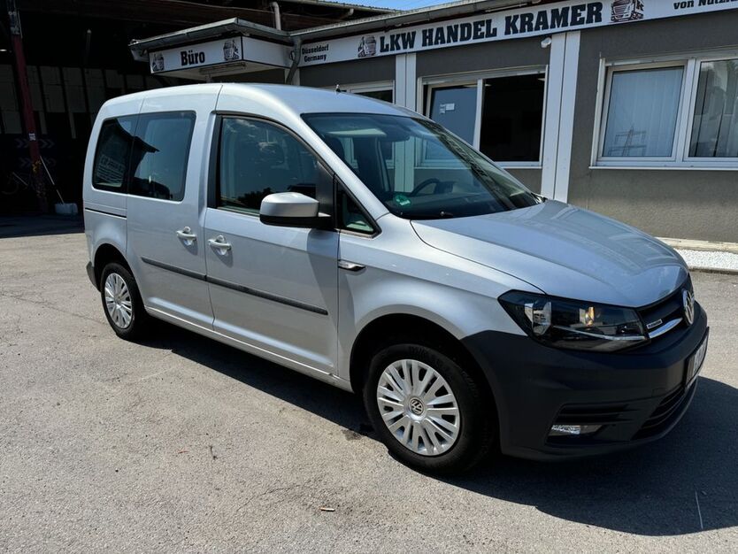 VW Caddy 145.000 km 10.900 € Düsseldorf 40231