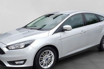 Ford Focus 82.000 km 8.990 &euro; Essen 45143