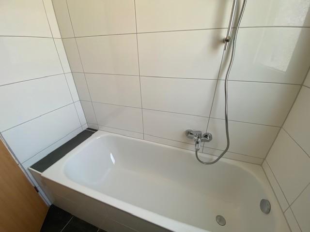 Etagenwohnung Duisburg Rheinhausen - 4 Zimmer, 77 m&sup2;, 599&euro; | Angebot:25868101