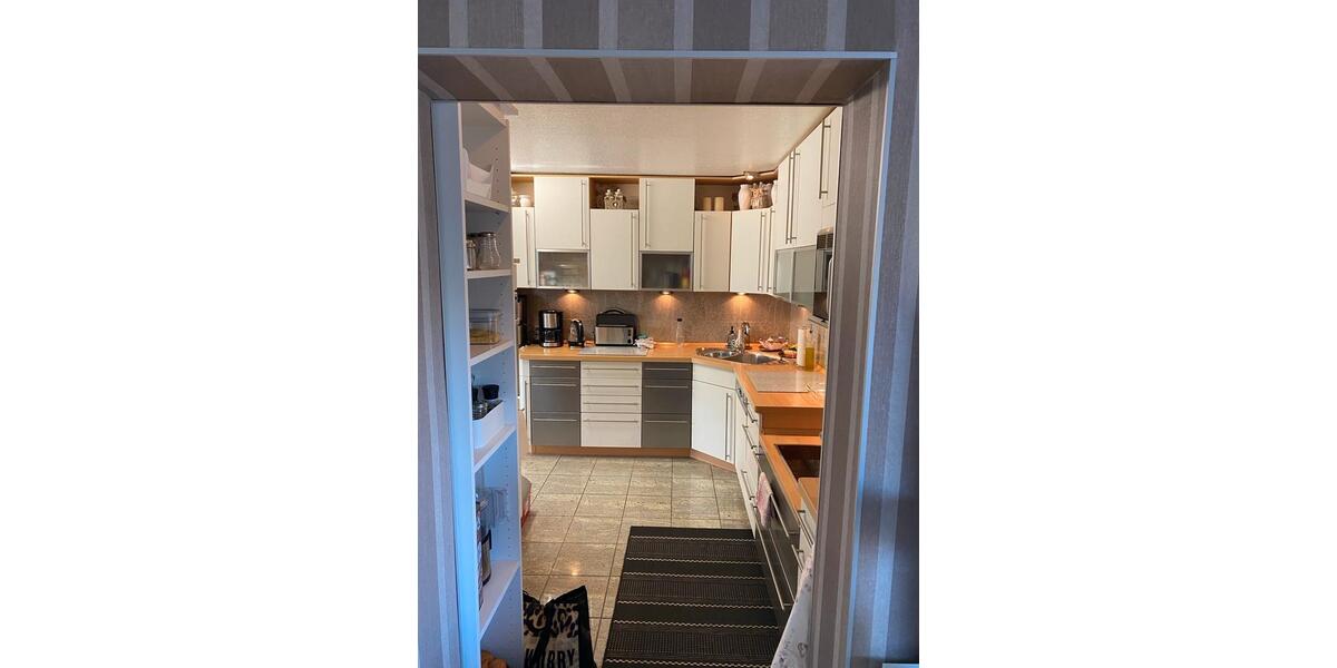 Dachgeschoßwohnung Gelsenkirchen Rotthausen - 5 Zimmer, 127 m&sup2;, 215.000&euro; | Angebot:25292808