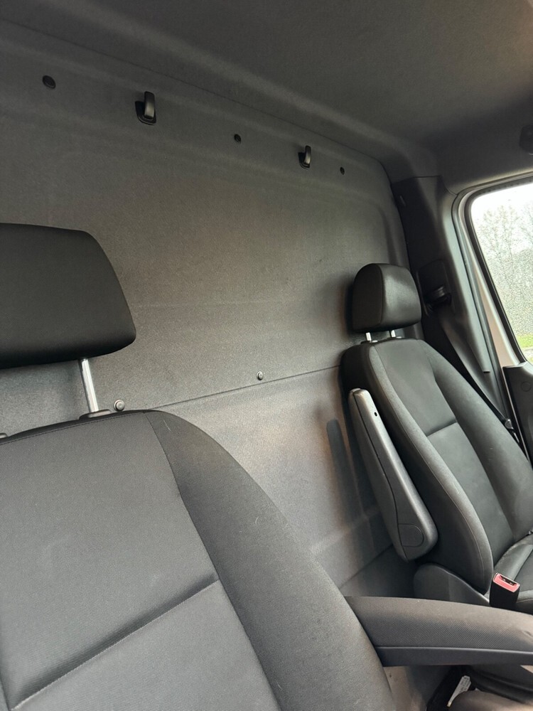 Mercedes-Benz Sprinter 131.197 km 32.500 € Rheinberg 47495