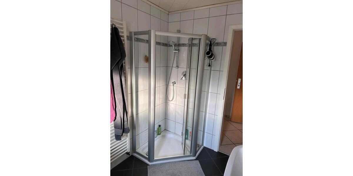 Erdgeschoss Wohnung ab 15. März zu vermieten 3 zimmer