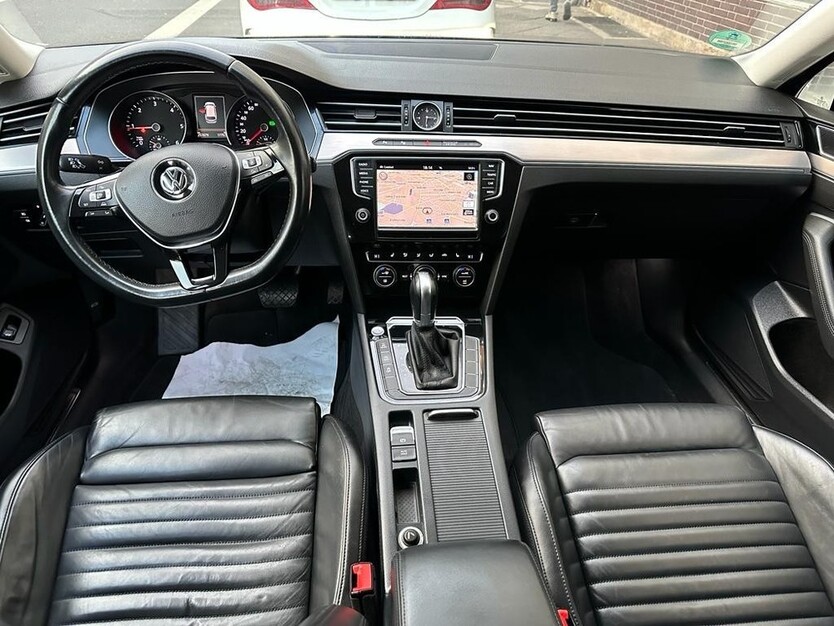 VW Passat 272.749 km 11.800 € Düsseldorf 40213