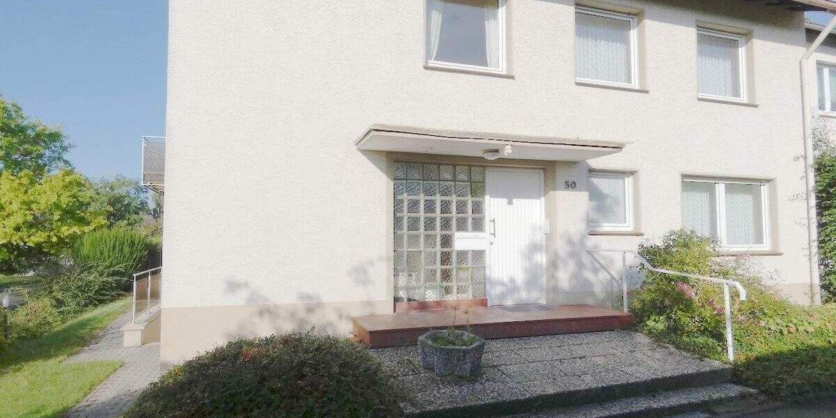 Geräumig - Gepflegt - mit 2 Wohneinheiten, 2 Garagen, Garten, Balkon, Terrasse ... 7 zimmer