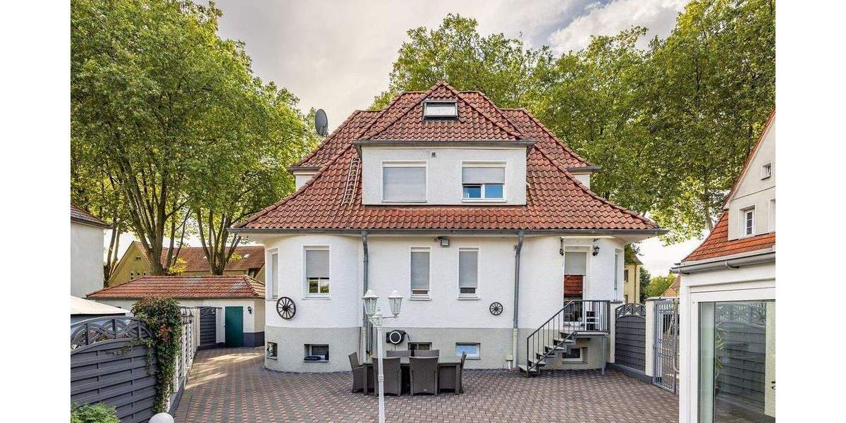 Wohnen in der Gartenstadt mit schönem Garten, Palmen, Garage 6 zimmer