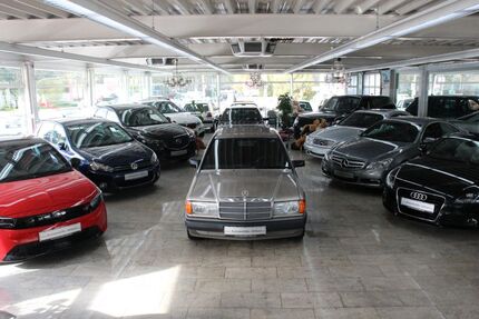 Mercedes-Benz 190 130.000 km 6.850 &euro; Essen 45356