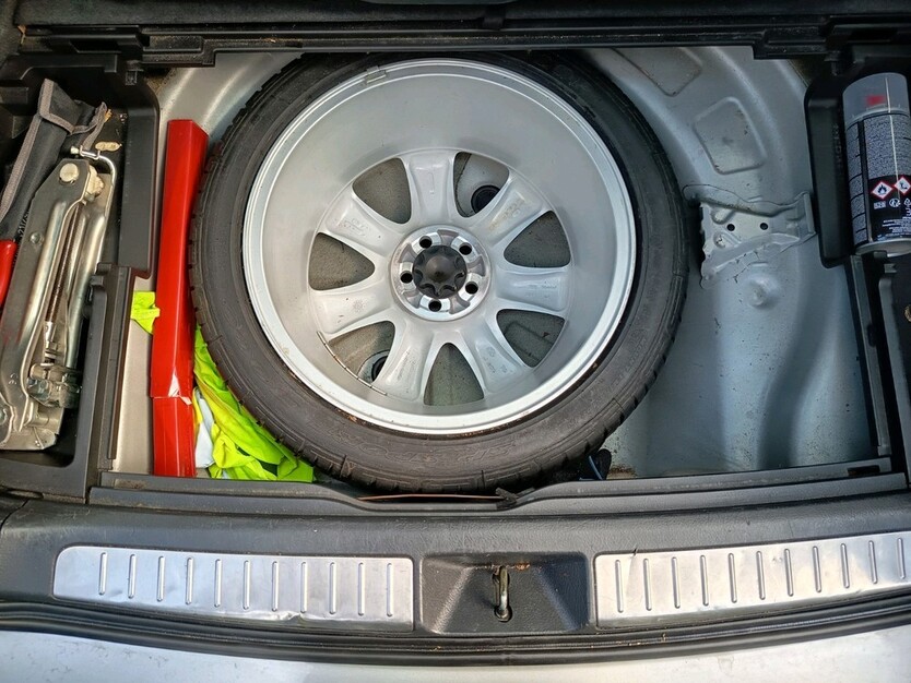 Toyota Avensis 215.000 km 7.000 € Dinslaken 46535