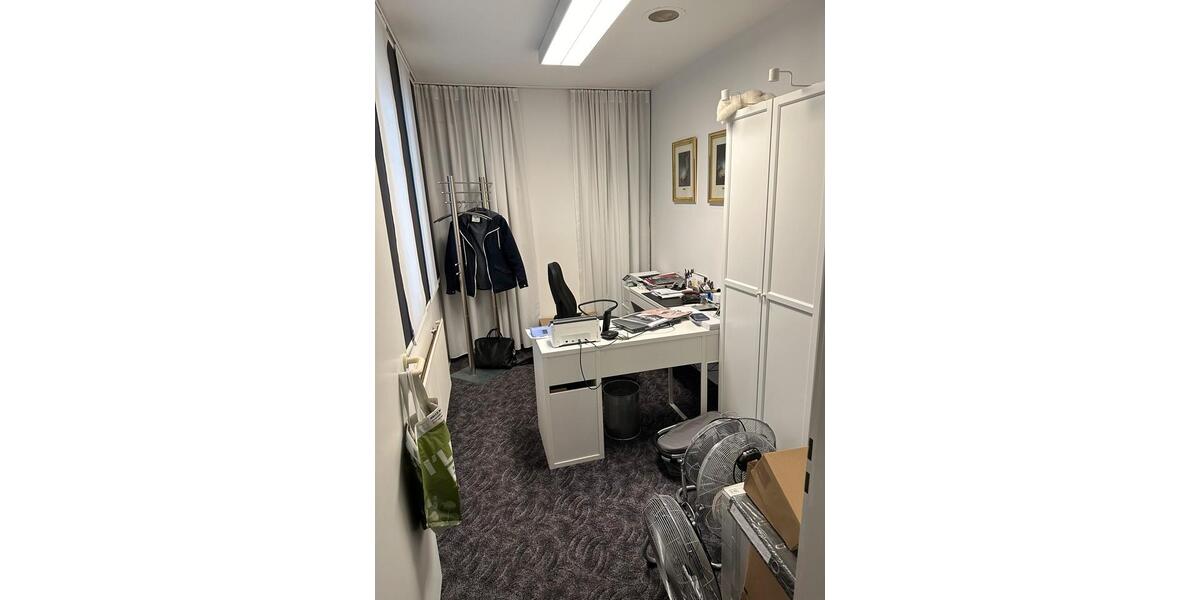 Gewerbefläche 177 m² in Duisburg-Homberg | 8-Stellplätze | VB zimmer