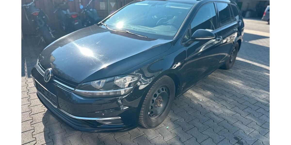 VW Golf 123.000 km 7.990 &euro; Hünxe 46569