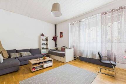 Dringend! Erdgeschosswohnung - bezugsfrei. Parkplatz! 2 zimmer