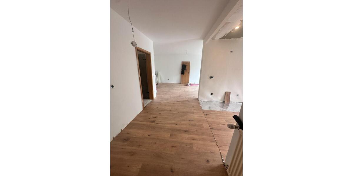 Dachgeschoßwohnung Hattingen - 2.5 Zimmer, 63 m&sup2;, 850&euro; | Angebot:26413523