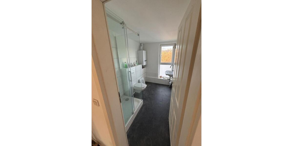 Dachgeschoßwohnung Mettmann - 2 Zimmer, 45 m&sup2;, 450&euro; | Angebot:25764212