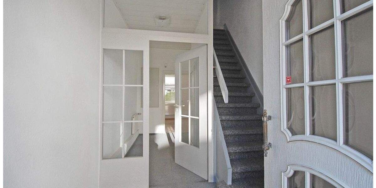 Mitten im Dorf! 4-R.-ETW mit Terrasse, Gärtchen & Stellplätzen in Heisingen 4 zimmer