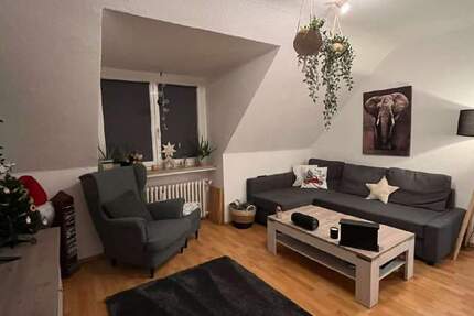 Ihr persönlicher Rückzugsort in Essen-Bedingrade - gemütliche 2,5-Zimmer-DG-Wohnung wartet auf Sie 2 zimmer