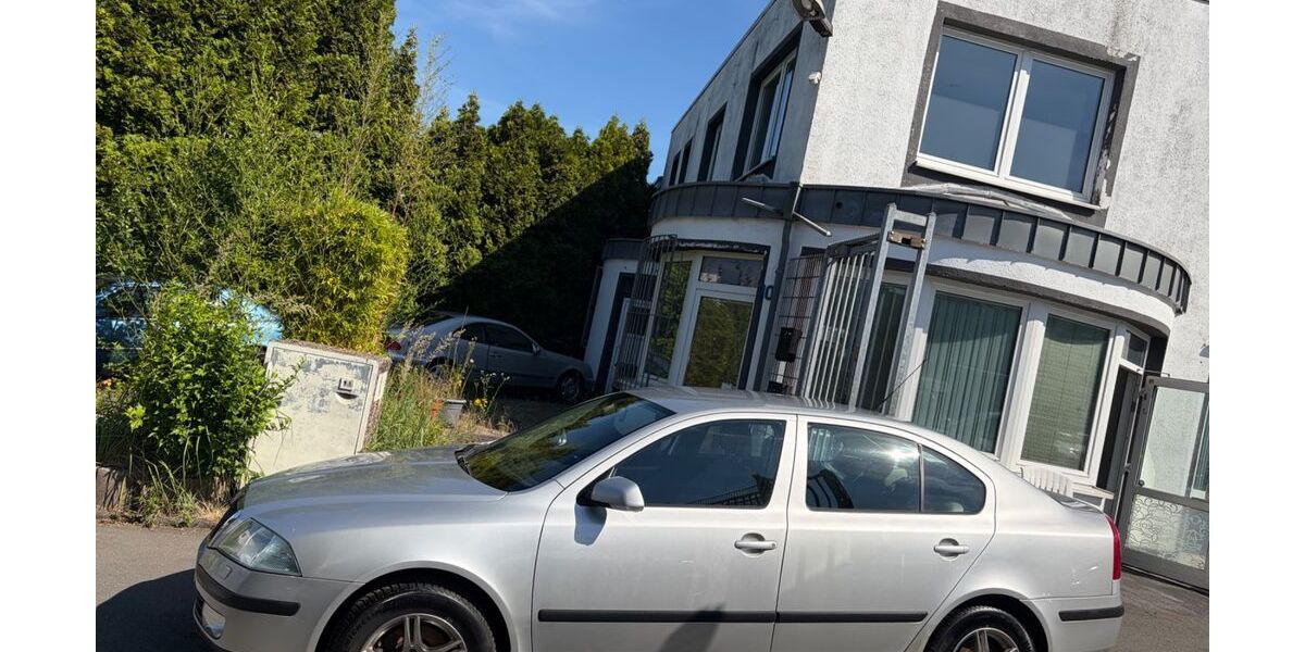 Skoda Octavia 195.000 km 2.999 &euro; Essen 45326