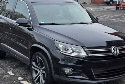 VW Tiguan 199.641 km 9.800 &euro; Mülheim 45476