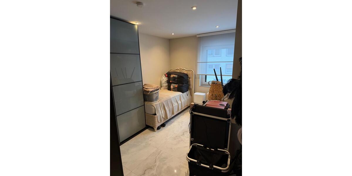 Exklusive und schicke Eigentumswohnung von privatErbpacht 4.5 zimmer