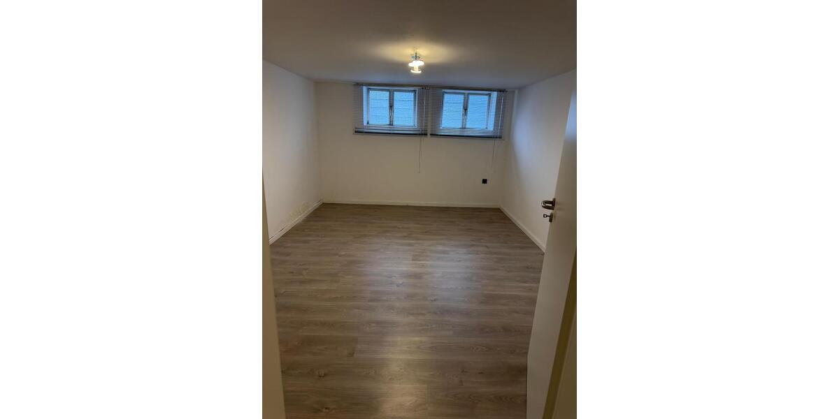 Gewerbeobjekt Moers - 150&euro; | Angebot:25724774