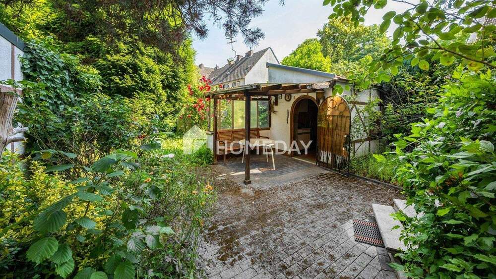 Charmante Doppelhaushälfte mit ELW, Garten & Vermietungspotenzial - idyllisch wohnen in ruhiger Lage 6 zimmer