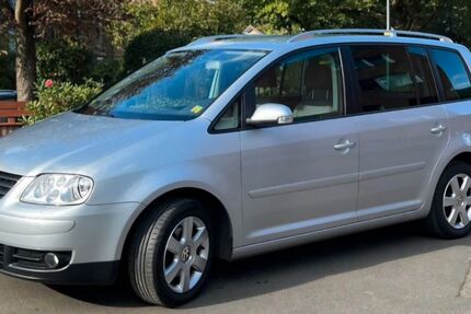 VW Touran 165.000 km 4.690 &euro; Essen 45277
