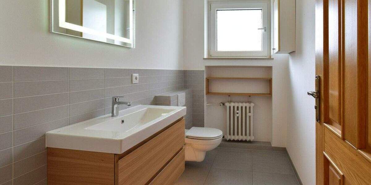 Leben und Leben lassen! Schöne, ruhige Wohnung mit Balkon und TG-Stellplatz 4 zimmer