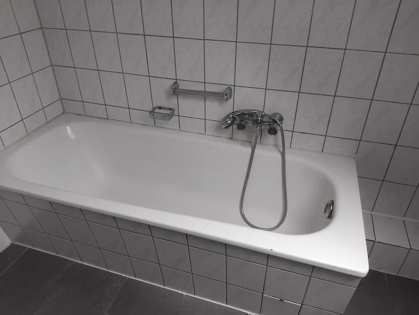 Renovierte 2 Zimmer Wohnung im DG in Gelsenkirchen zu vermieten!!! zimmer