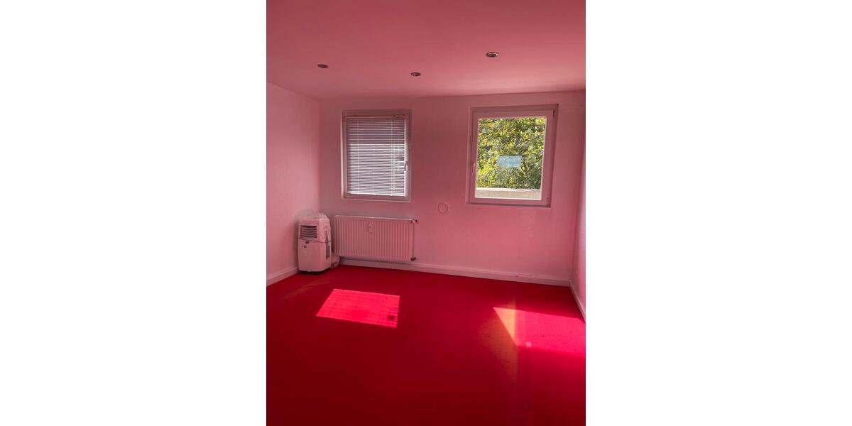 Einfamilienhaus Duisburg Duisburg-Mitte - 2 Zimmer, 177 m&sup2;, 800&euro; | Angebot:25718261