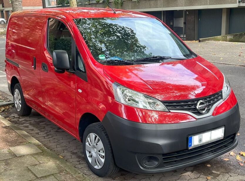 NV200