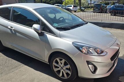 Ford Fiesta 63.200 km 9.100 &euro; OER-ERKENSCHWICK 45739