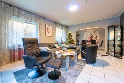 Haus zum Kaufen in Essen Fischlaken 469.000 € 100 m² 4 zimmer